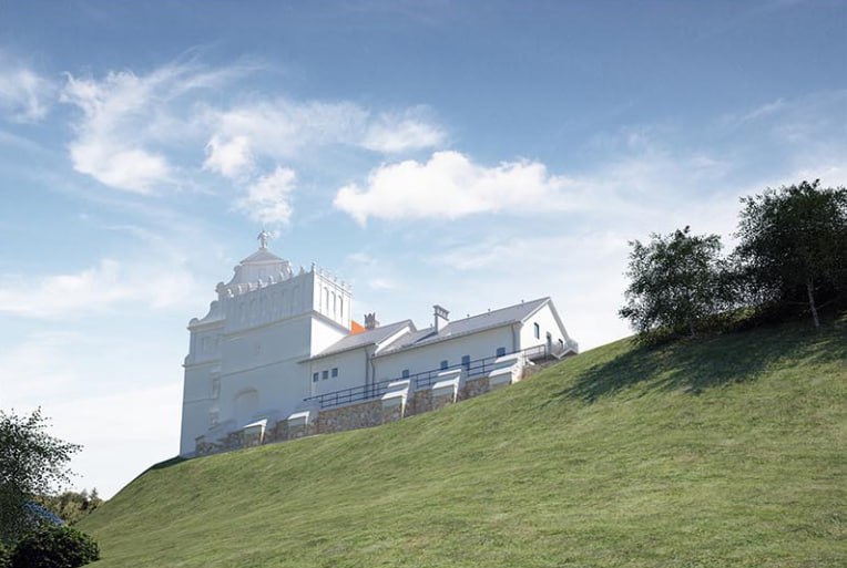 Архітэктары прыслухаліся да гісторыкаў. Як будзе выглядаць палац Баторыя пасля рэканструкцыі