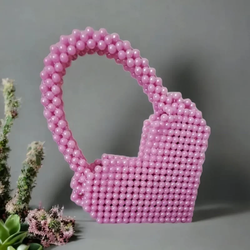 Сумки, броши и подвески: какие аксессуары из бусин и бисера продают гродненки в Instagram