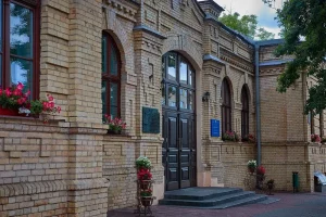 В Гродно за “экстремизм” арестовали сотрудника городского Центра культуры Концертный зал Центра культуры Гродно - Гродненского городского центра культуры