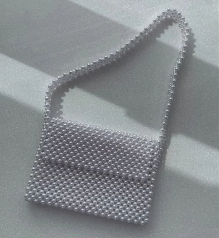 Сумки, броши и подвески: какие аксессуары из бусин и бисера продают гродненки в Instagram