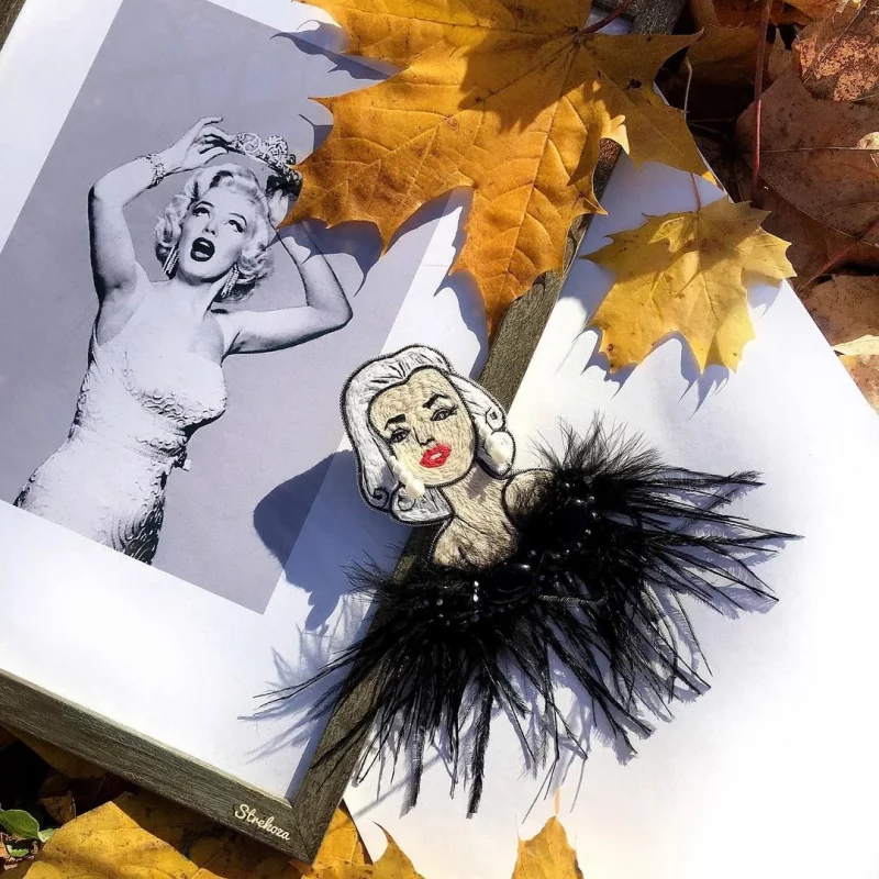 Сумки, броши и подвески: какие аксессуары из бусин и бисера продают гродненки в Instagram