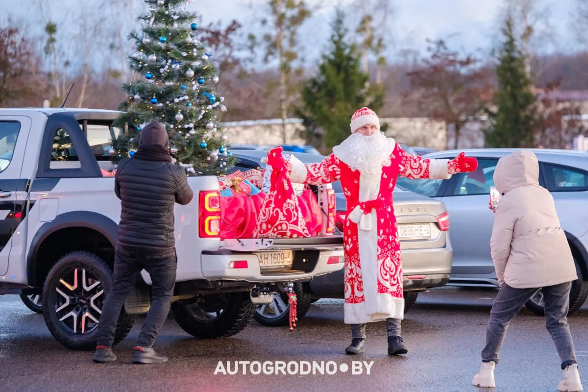 Автомобилисты Гродно встретились перед Новым годом по инициативе АвтоГродно