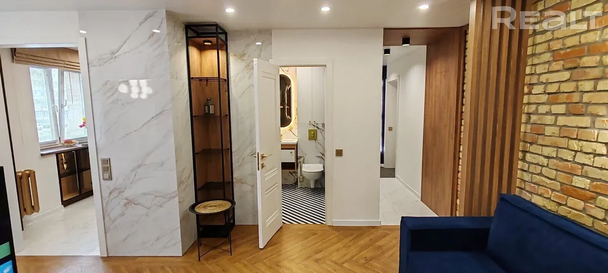 у кватэры на Горкага 65