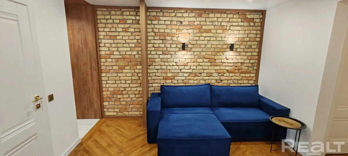 Канапа ў кватэры на Горкага 65