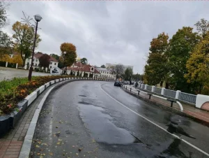 Мост на Филарета в Гродно опасен - движение по нему пришлось ограничивать еще в прошлом году Состояние моста через Юрисдику осенью 2023 г