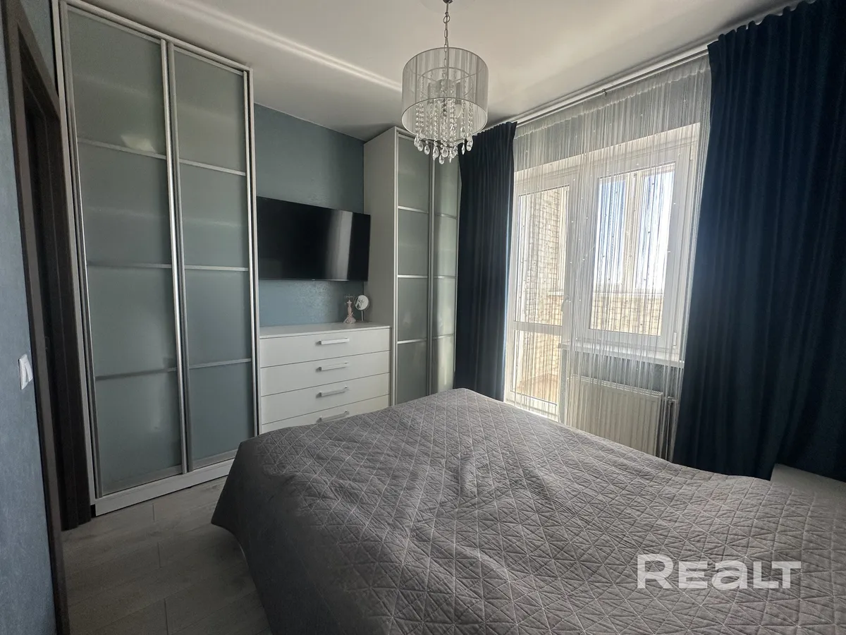 Спальня в квартире на Белых Росах