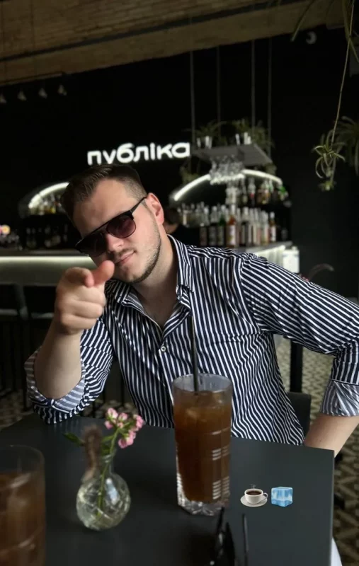 Судил КВН, закончил юрфак и участвовал в репрессиях. Чем известен Алексей Апанович, который стал главным идеологом Гродно в 26 лет