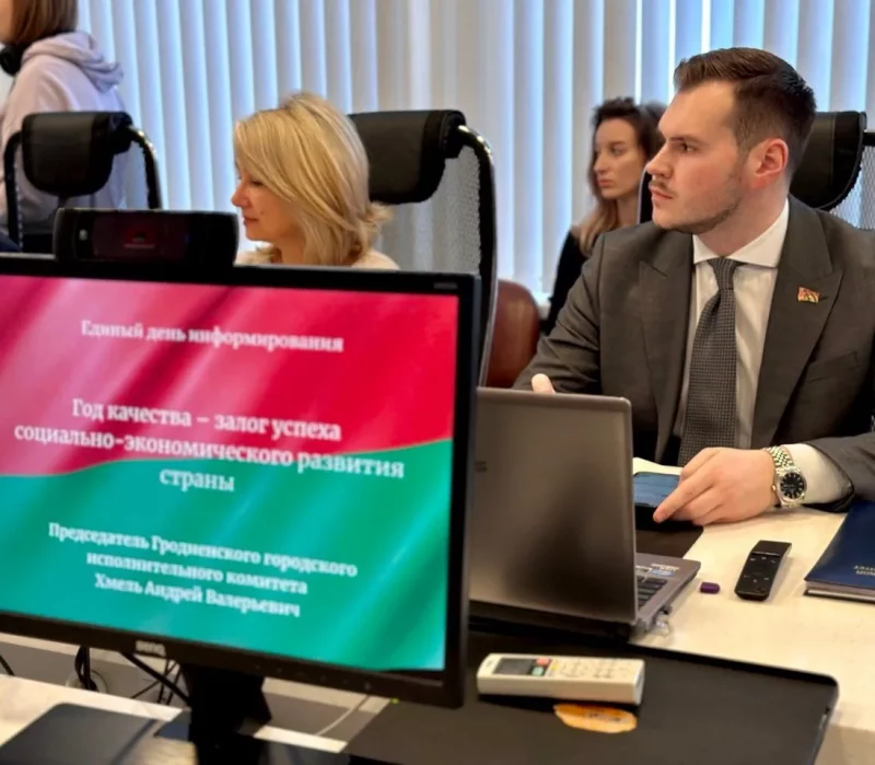 Судил КВН, закончил юрфак и участвовал в репрессиях. Чем известен Алексей Апанович, который стал главным идеологом Гродно в 26 лет