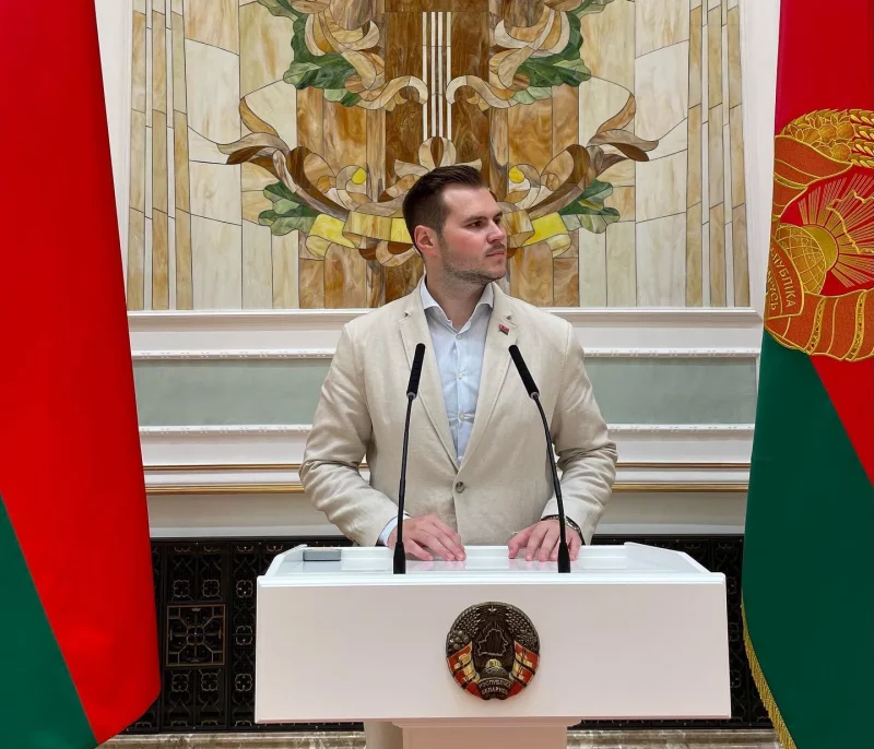 Судил КВН, закончил юрфак и участвовал в репрессиях. Чем известен Алексей Апанович, который стал главным идеологом Гродно в 26 лет