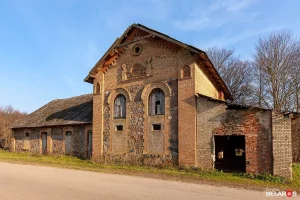 Столетнюю винокурню под Гольшанами продали за $16,7 тыс. Что ее ждет? Бывшая винокурня Скиндера