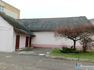 С видом на Коложу и исторический центр: на улице Мира сдают в аренду помещение для творческой мастерской Ленина, 26Б аукцион