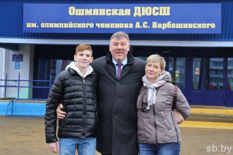 Андрей Барбашинский с семьей