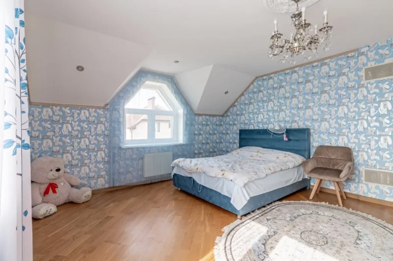 Пад Гроднам прадаюць дом за $500 000: паглядзіце на гэты палац