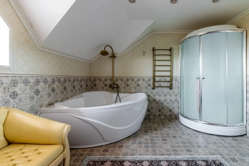 Пад Гроднам прадаюць дом за $500 000: паглядзіце на гэты палац