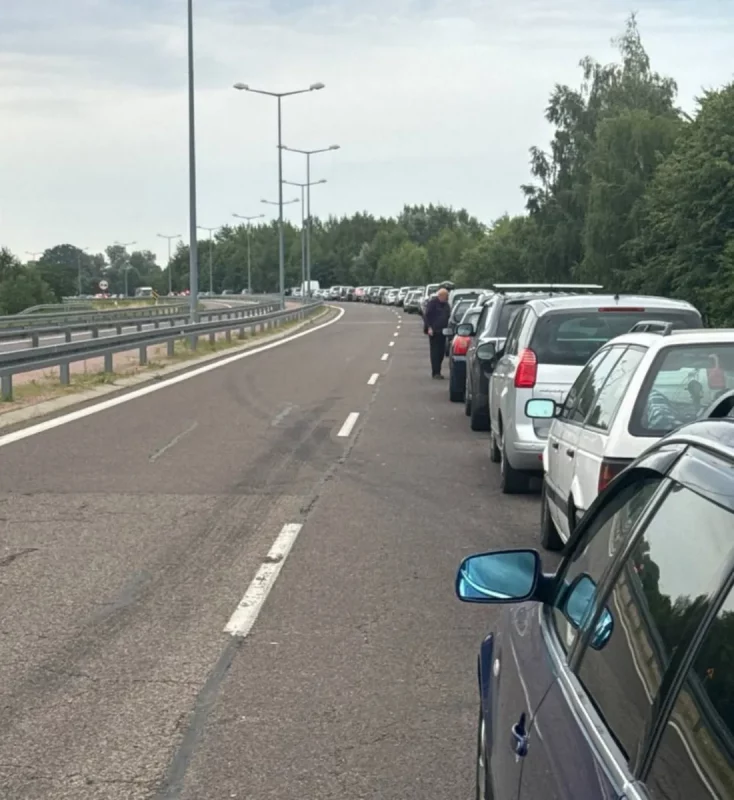 Очередь на границе с Польшей