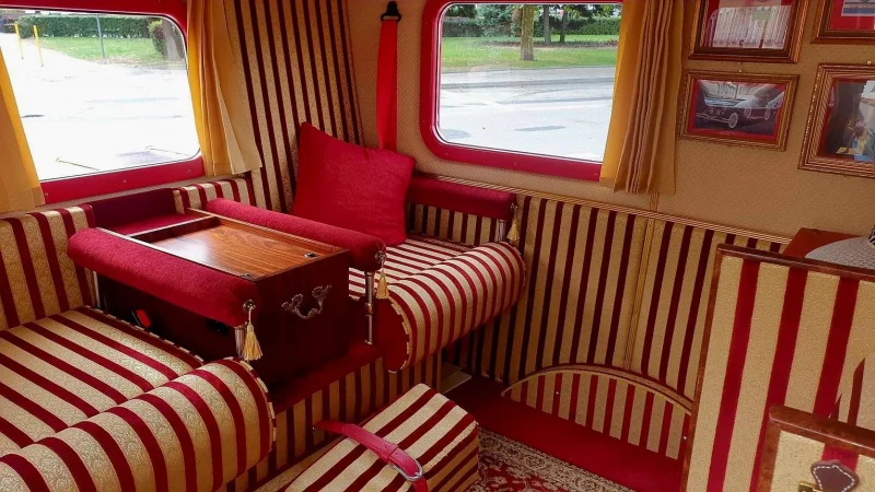 Польские туристы на машине из "Приключений Фунтика" проехались по Гродненщине: хвалят открытые в воскресенья магазины и хорошие дороги