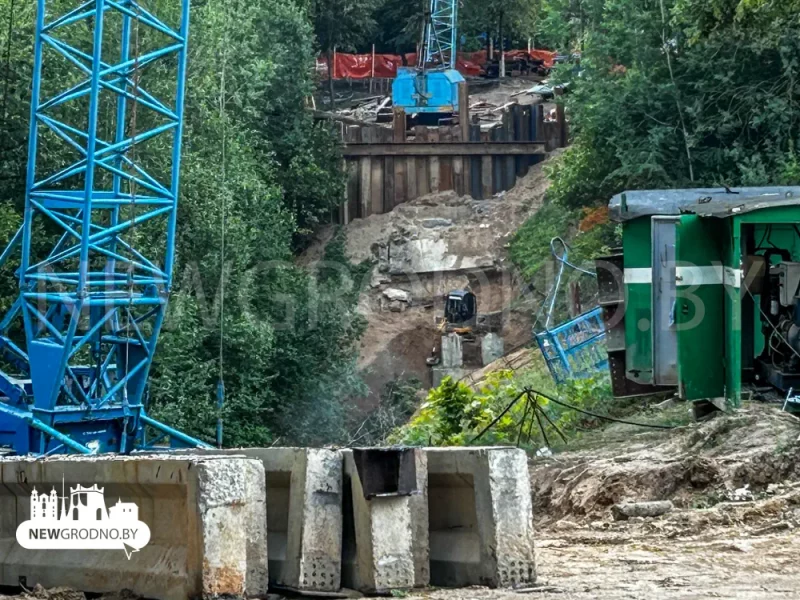 Ремонтные работы на месте моста на Фомичева. Фото: newgrodno.by