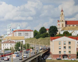 Забыли соус, не положили приборы, везли 3 часа или не привезли вовсе: посмотрели отзывы на доставку еды в Гродно Вид на центр Гродно. Гродно это лучший город в Беларуси, куда многие хотят приехать. Почему они хотят переехать жить в Гродно?