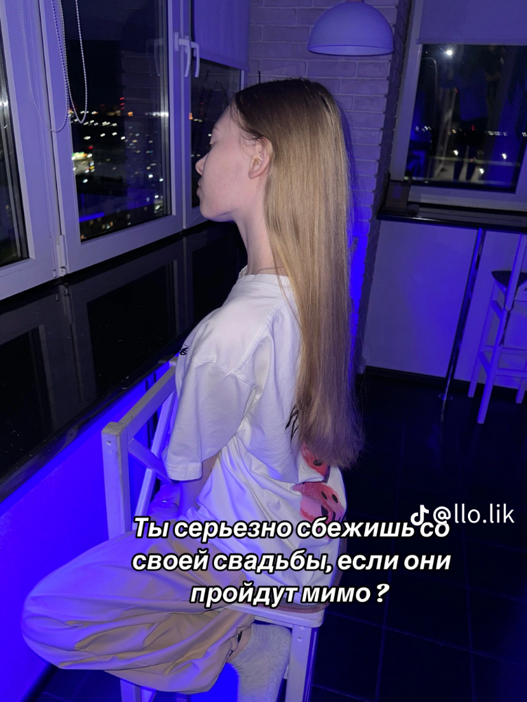 “Примеряю его фамилию в паспорте”. Нашли девушку, чей парень поймал букет невесты на День города в Гродно