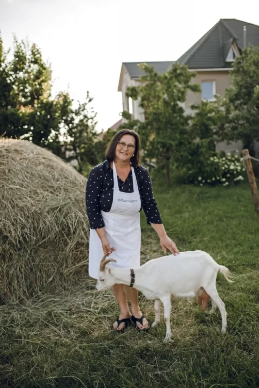 “Доила козу и плакала”. Бывшая директор “Кронон Парк Отель” о том, как прогорел ее бизнес и что помогло снова встать на ноги