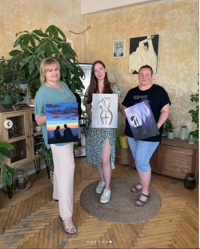 Научиться экологично выражать свои эмоции, приготовить моти и станцевать K-pop: какие кружки для взрослых есть в Гродно 