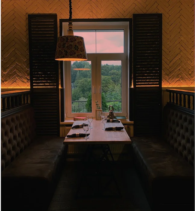 «Глазу не за что зацепиться». Спросили у дизайнера, что не так с интерьерами гродненских заведений