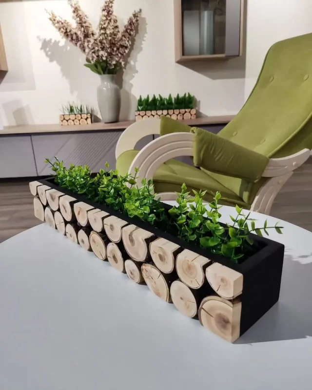 Гродненец делает необычные сервировочные доски – украшает их настоящими цветами