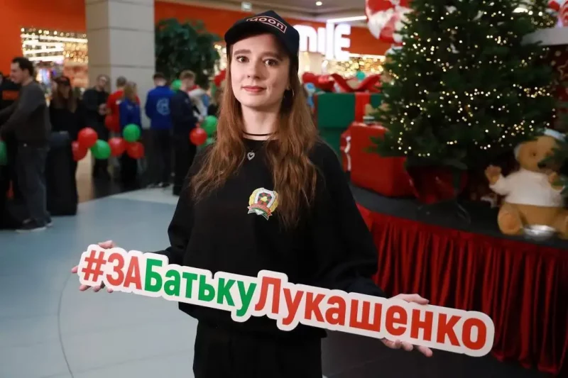 Перед выборами госмедиа закидывают гродненцев агитационными видео 