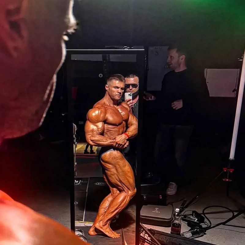 “Лучше и сильнее становился в Гродно”. Гродненец восемь лет занимается бодибилдингом – теперь его сравнивают со спортсменами “золотой эпохи”