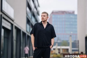 «Настоящая свадьба будет на свободе». Валерия Латош из Гродно рассказала, как это – расписаться в тюрьме с политзаключенным Блогер Вадим Ермашук (Vadimati). Фото: Сергей Людкевич