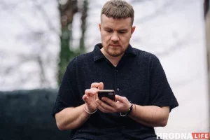 «Что в 2020 творили?». Белоруска ехала на родину и попала в ИВС — ей советуют не возвращаться Блогер Вадим Ермашук (Vadimati). Фото: Сергей Людкевич