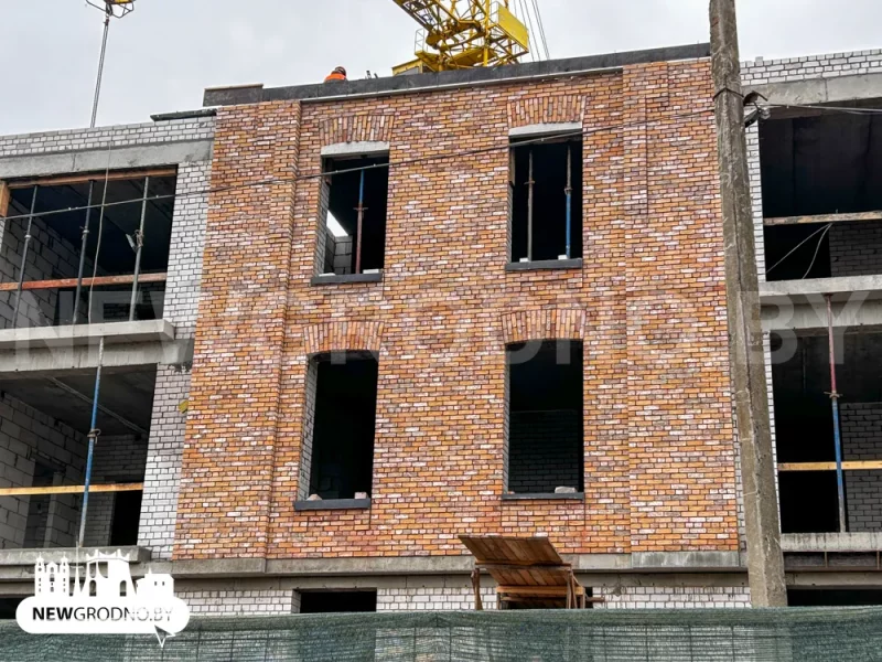 Строительство домов на месте исторических казарм на Щорса. Фото: Newgrodno.by