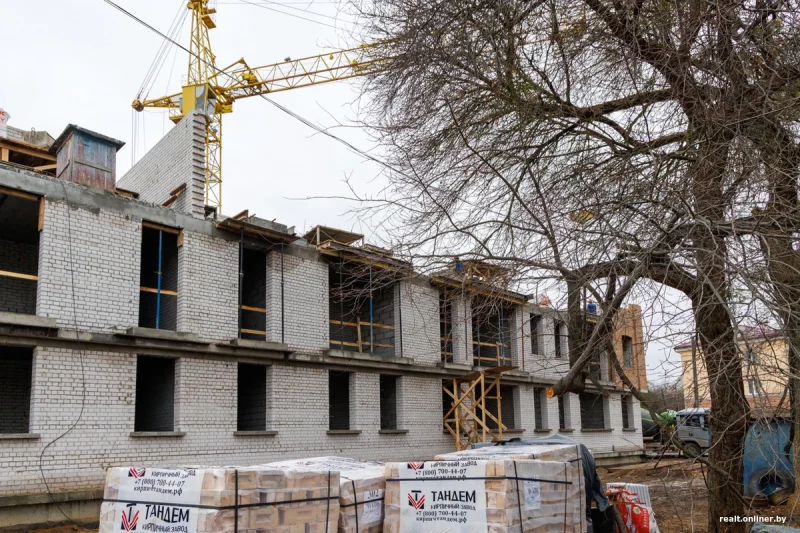 Расіяне прадаюць бізнесы і нерухомасць, каб купіць кватэру ў новым ЖК у Гродне