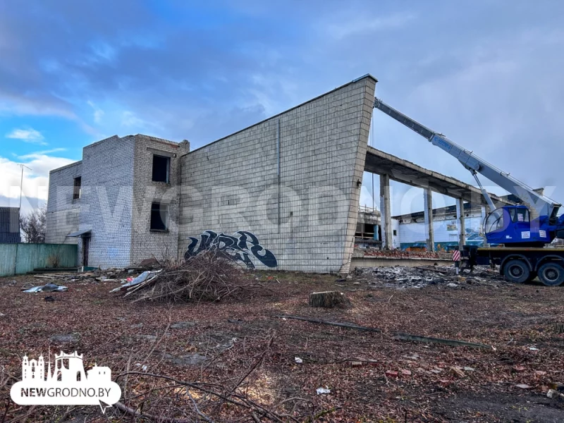 В Гродно реконструируют бассейн «Лазурный» — на его месте появится аквапарк 