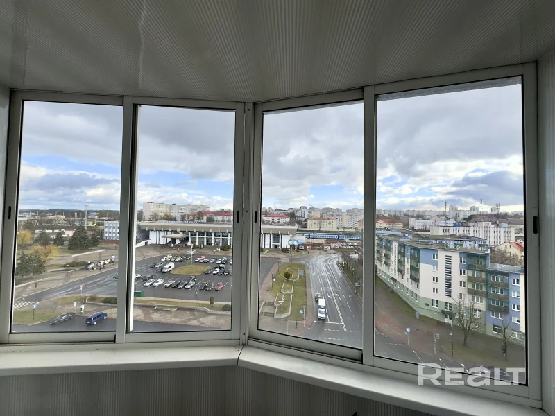 Недвижимость недели: квартира в доме для советской элиты с видом на полгорода Квартира в доме для элиты на Ожешко, 42.