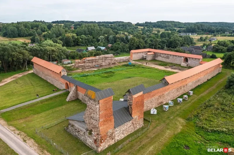 Появилась 3D-реконструкция Кревского замка с третьей башней — вот как это выглядит 