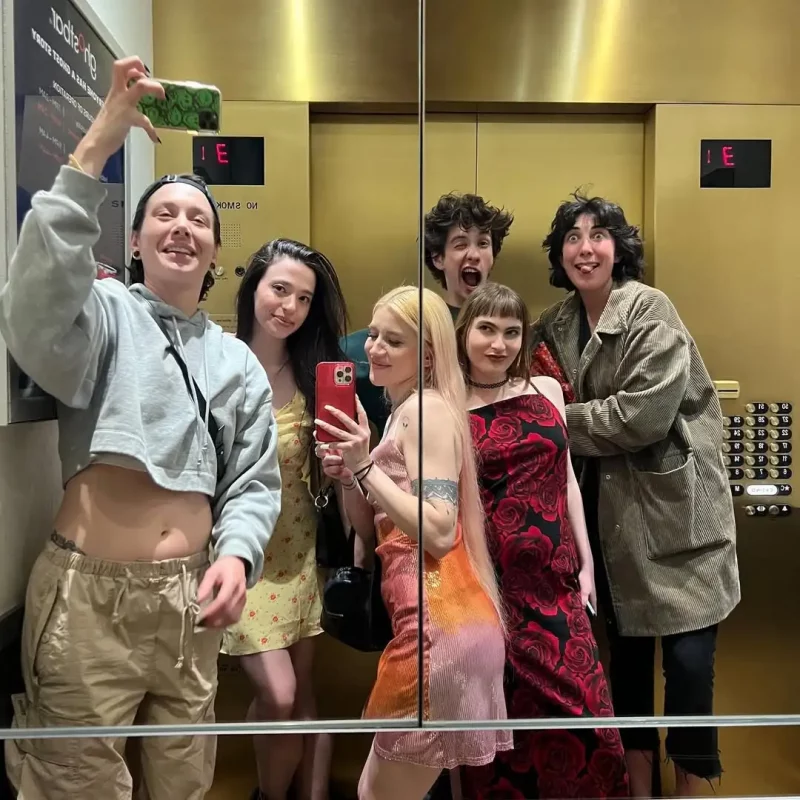 «Я бы сделала это и бесплатно». Слонимчанка снялась в фильме, который получил пять “Оскаров”