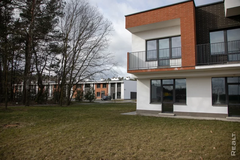 Свободная планировка и зона для барбекю: как выглядят таунхаусы в Погоранах по $750 за квадрат