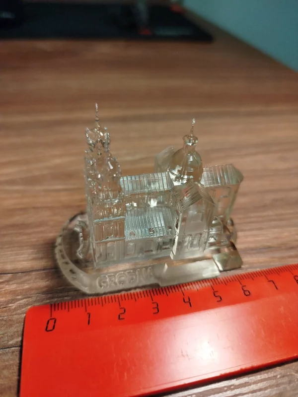 Гродненец создал точную копию Фарного костела в миниатюре — и печатает фигурки на 3D-принтере 