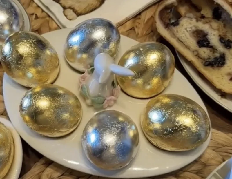 как покрасить яйца к Пасхе поталью в 2025 году