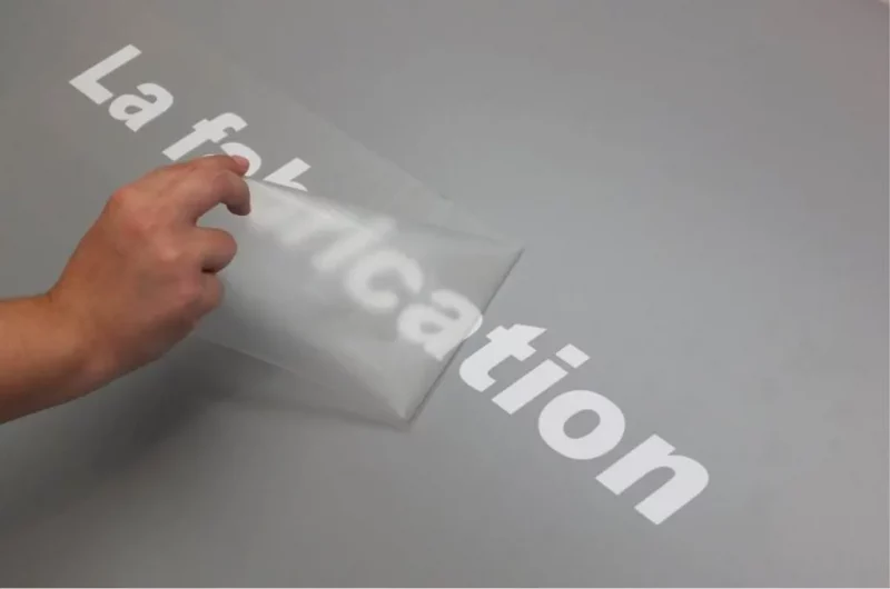 Работа в рекламе. Фото: shutterstock