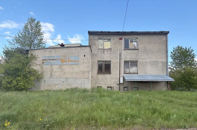 Разрушающийся дом в Бобровниках. Фото: MOST / Hrodna.life