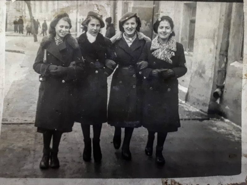 Гродненец с помощью нейросети раскрашивает архивные фото города 