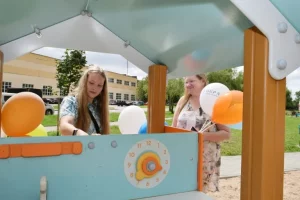 В Гродно открыли новую инклюзивную площадку. Гродненцы советуют, где еще нужны игровые зоны