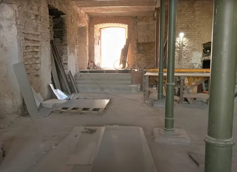 Стеклянный лифт и внутренний дворик. Когда завершат реконструкцию пивзавода в Гродно