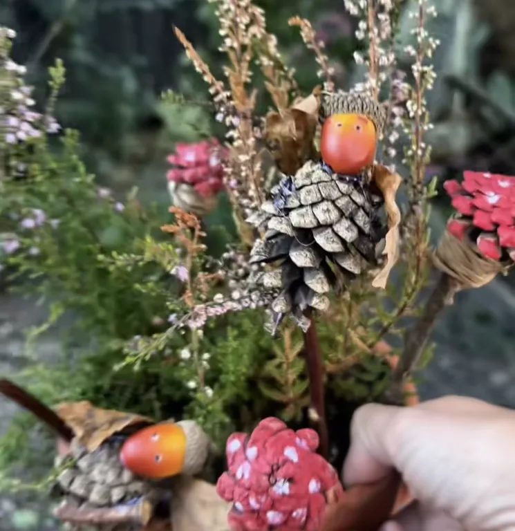 Лістапад у банку, стракозы з "носікаў" і мухаморы з жалудоў: 12 восеньскіх вырабаў для школы і дзіцячага сада - ад простых да складаных