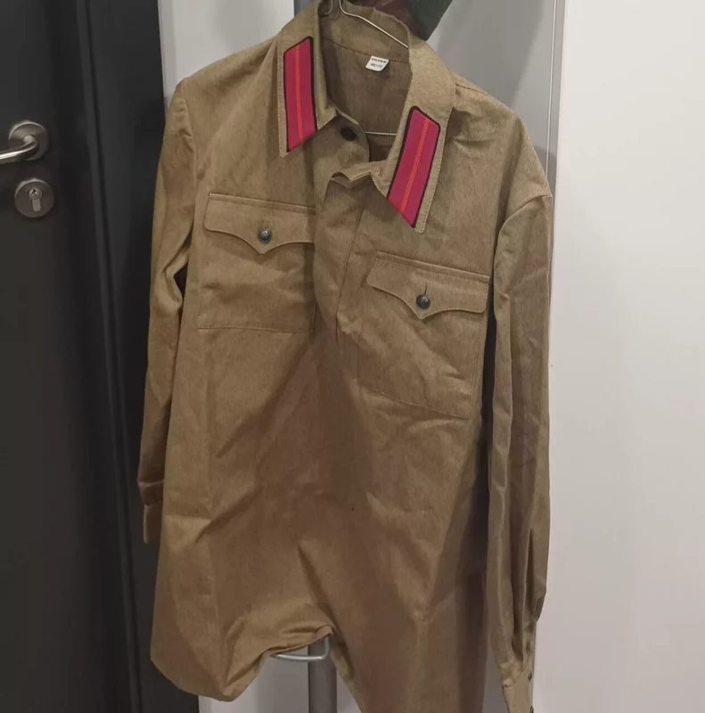 Беларус вёз у Літву шапку-вушанку з савецкай сімволікай - рэчы забралі на мяжы