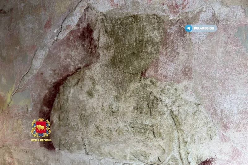 На сценах Свяцкага замка рэстаўратары знайшлі 200-гадовыя малюнкі