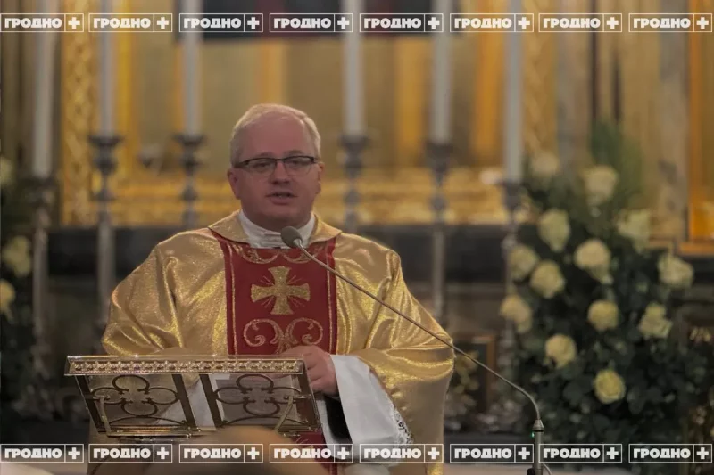 Реставрация алтаря в Фарном костеле. Фото: Гродно Плюс