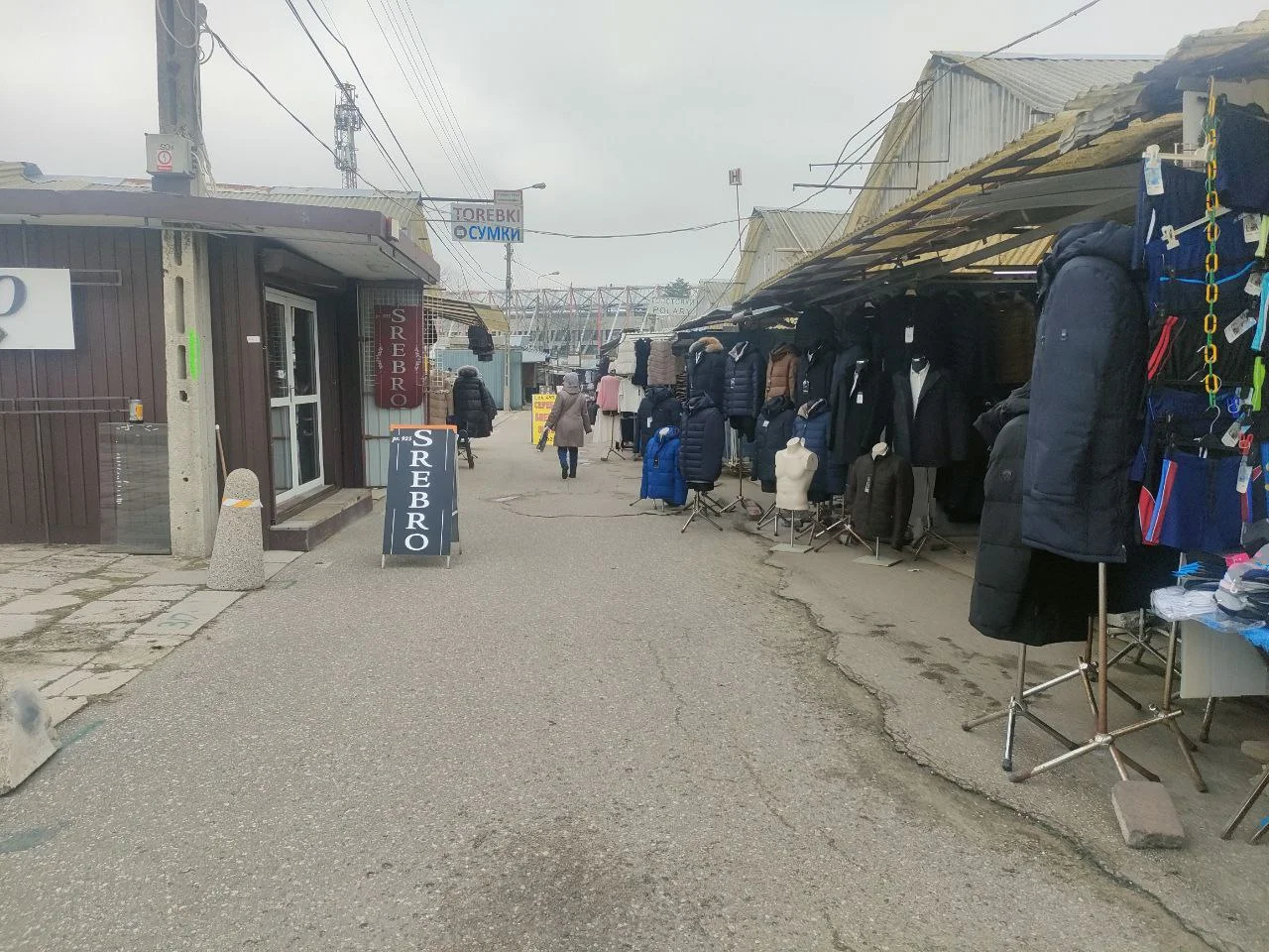 «Без беларусаў цяжка». Як Кавалерыйскі рынак у Беластоку (не) ажывае пасля адкрыцця межаў